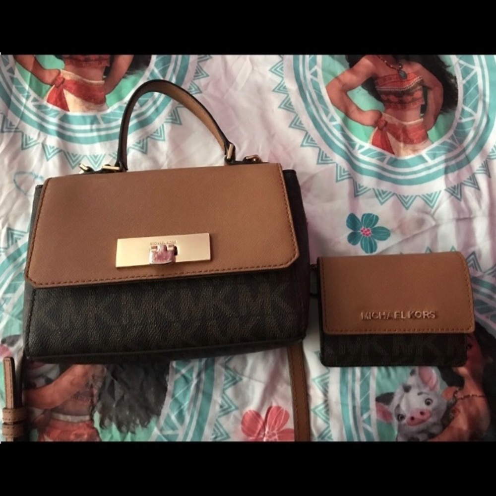 Brown Micheal Kors Purse
